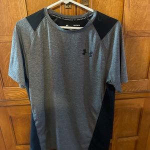 💥💥Under Armour black and grey size large.💥💥
